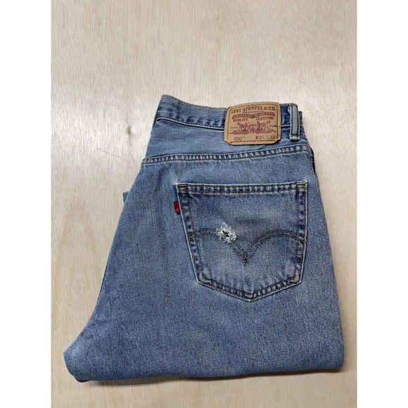 Levi's 550 Relaxed Fit Denim Blue Jeans Men's Size 36x32 Approx 35x30 Light Wash - Picture 1 of 10